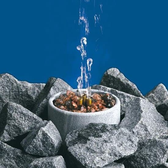 Hukka Saunatroikka Aromaverdampfer mit Steinen, für entspannenden Duft in der Sauna.