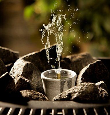 Hukka Sisukas Aromaverdampfer aus Speckstein mit Wassertropfen.