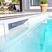 Skimmer für Pool mit hohem Niveau und breiter Öffnung, hellblau.