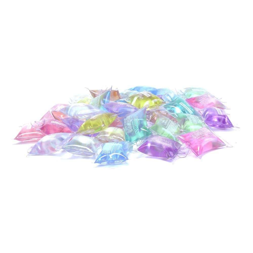 Bunte Schwimmflossen für Kinder und Erwachsene.