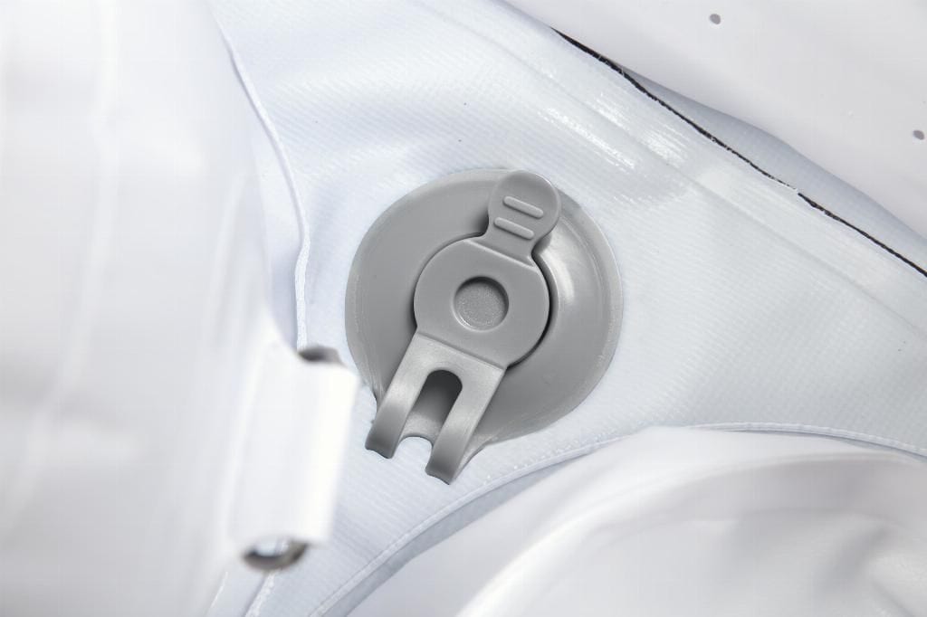 Nahaufnahme des Ventils des Bestway Lay-Z-Spa Hydrojet Pro für einfache Bedienung.