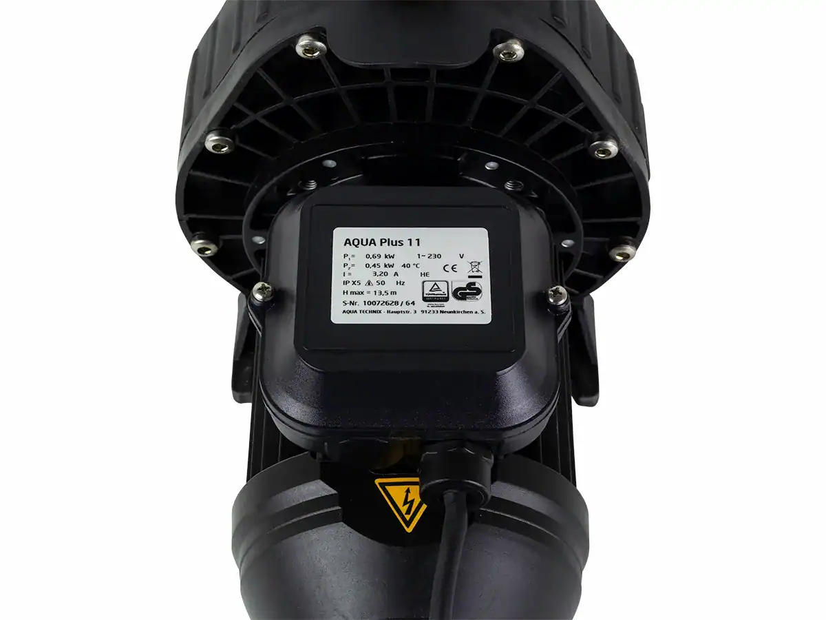 Poolpumpe Aqua Plus 4, 7m³/h, energieeffizient und leise für sauberes Poolwasser.