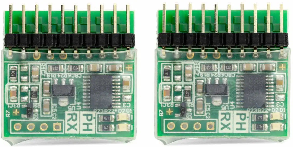 Installationsset für pH- und Redox-Chips zur Poolwasserkontrolle.