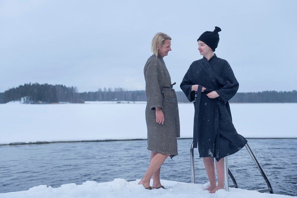 Badekappe aus Leinenfrottee in Schwarz, ideal für Sauna und Pool.