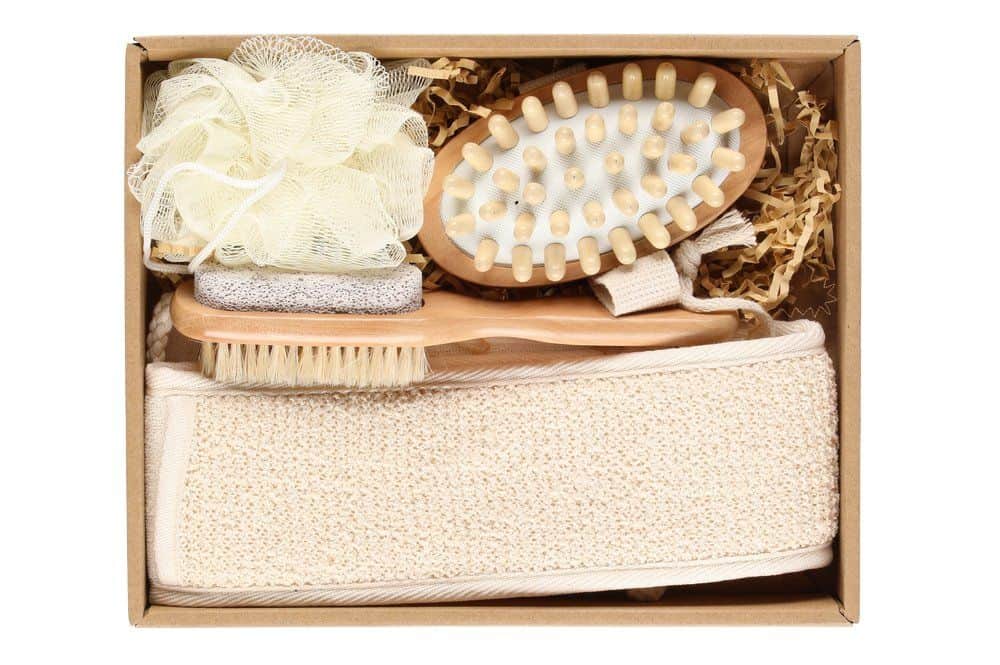 Luxuriöses Spa-Geschenkset mit Pflegeprodukten und Accessoires.