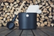 Eimer und Kelle für die Sauna, schwarzes Design, ideal zum Servieren von Wasser oder Ölen.