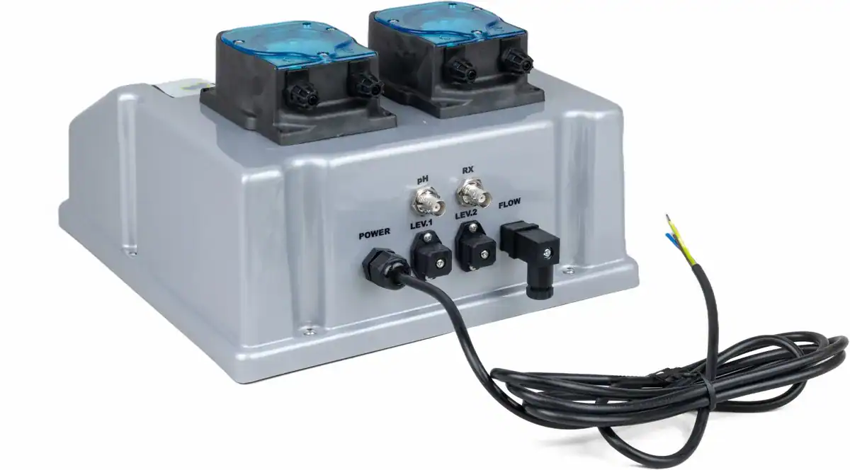 Kompakte Poolregelung für pH und Redox mit automatischer Bedienung.