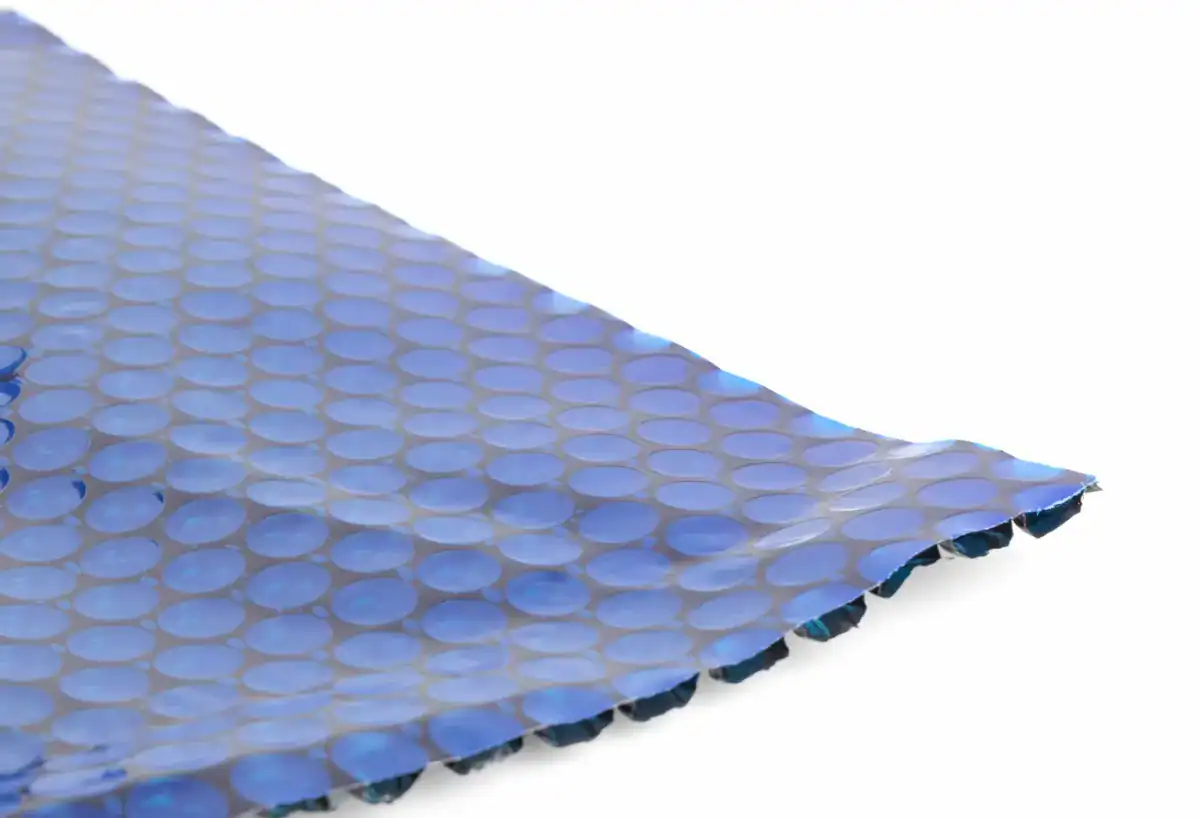 Schwarz/blaues rechteckiges Sonnenzeil für Pool.