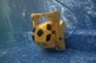 Automatischer Poolreiniger für sauberes und klares Wasser.