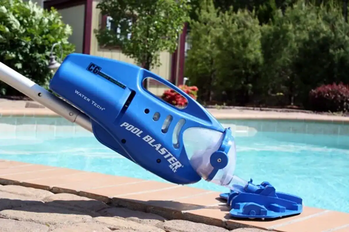 Wasserdichter Poolreinigungsroboter zum Reinigen von Pools.