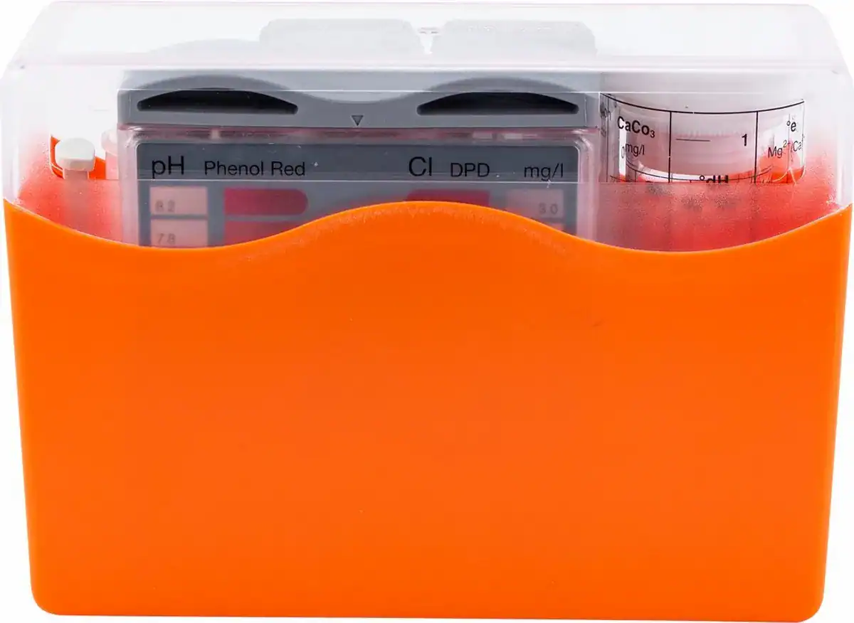 Testset für Poolwasser mit Lovibond, inklusive Testtabletten für pH, Chlor und andere Wasserparameter.