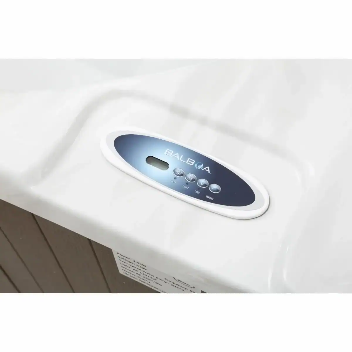 W'eau Hudson Spa mit Bedienfeld für 3 Personen.