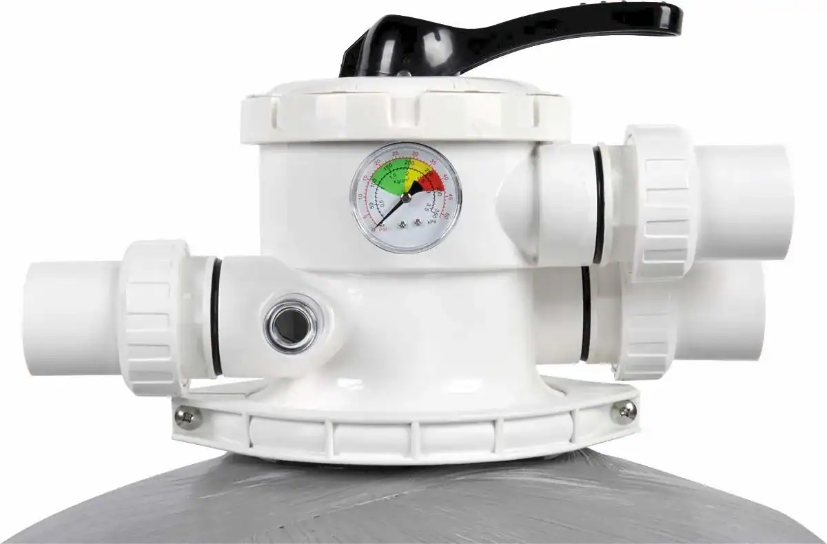 Polyester-Sandfilter für Pools, 8m³, mit Manometer und Top-Mount-Design.