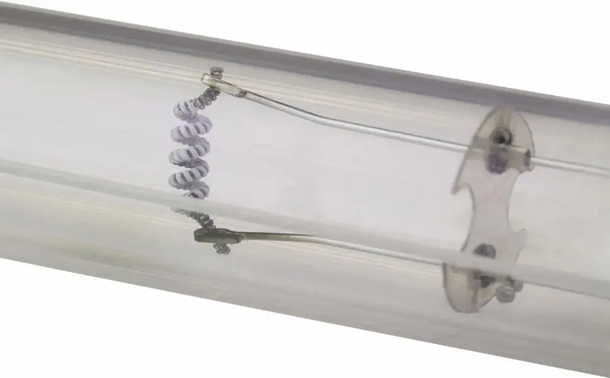 UV-C Lampe für Poolreinigung und Wasseraufbereitung.