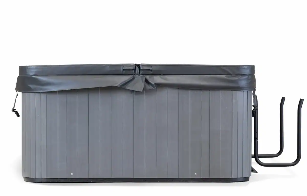 Coverlift für Pools, einfach zu bedienen und sicher.