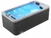 Luxuriöse 2-Personen-Spa mit beleuchteten Jets und komfortablen Sitzplätzen.
