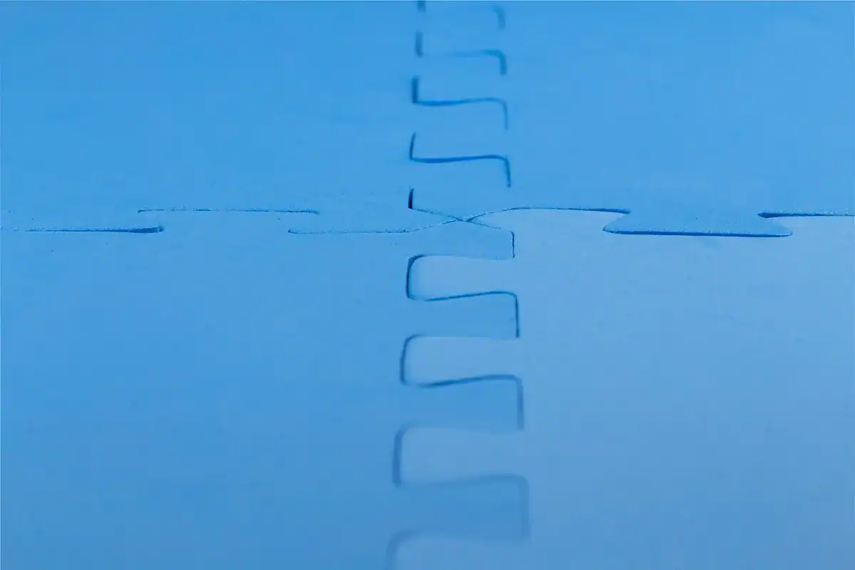 Poolunterlegplatten blau für einen stabilen und trockenen Untergrund.
