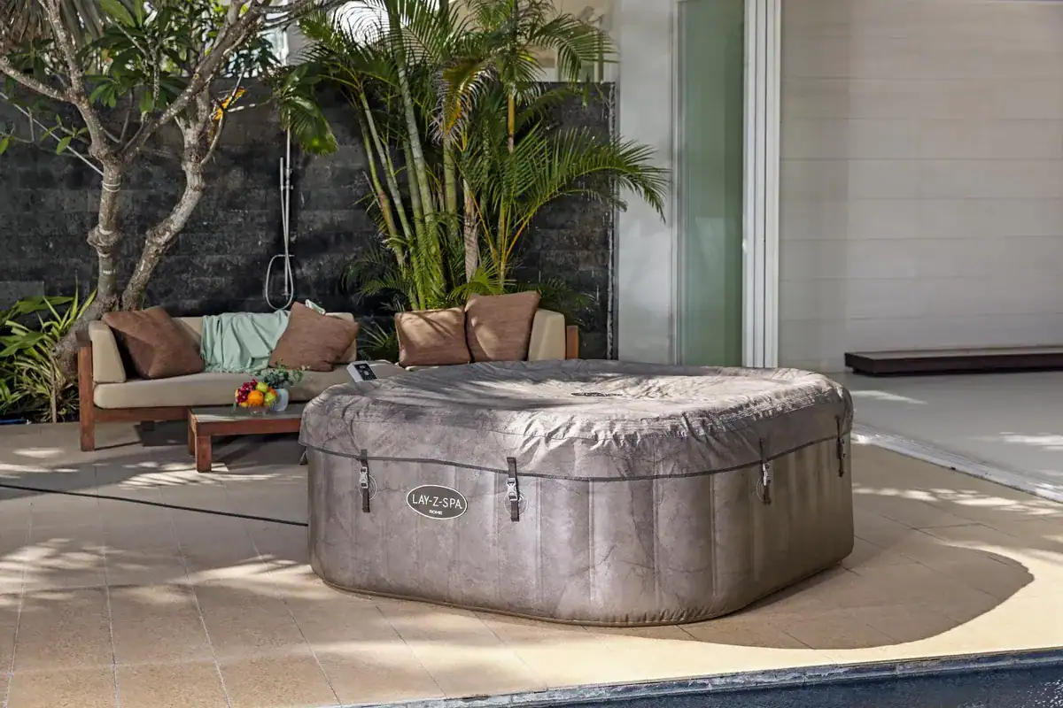 Lay-Z Spa Rome EnergySense Airjet aufblasbarer Whirlpool für 6 Personen.