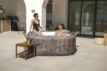 Aufblasbare Lay-Z Spa Rome für 6 Personen, energiesparend und mit Airjet-Massage.