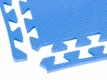 Blaue Unterlage für aufblasbaren Whirlpool, schützt vor scharfen Untergründen.