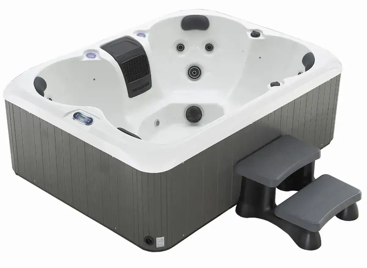 Spa-Wanne mit 4 Sitzplätzen und Massagedüsen zur Entspannung.