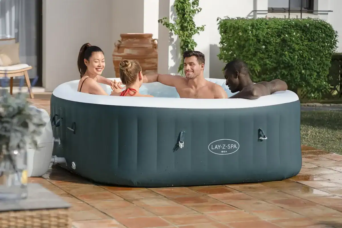 Lay-Z Spa Ibiza EnergySense AirJet aufblasbarer Spa für 6 Personen.
