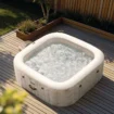 Intex Pure Spa Chevron Deluxe, aufblasbarer Spa für 4 Personen, ideal zum Entspannen im Garten.