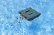 Poolroboter mit Akku zur Reinigung des Poolbodens.