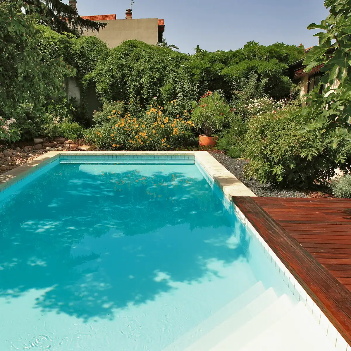 Poolfolie für einen weißen Pool, 1,65 x 25 Meter, geeignet für eine dauerhafte Poolausführung.