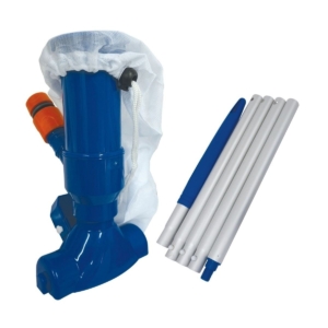 Filterpumpe und Pool-Reinigungsset für sauberes und klares Wasser.