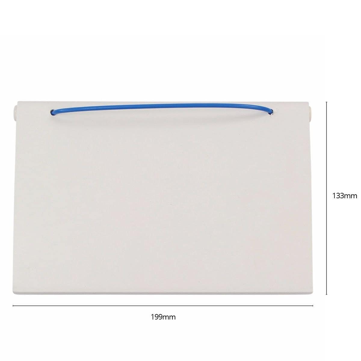 Flache Poolwand mit blauem Rand, geeignet für Gartenpools.