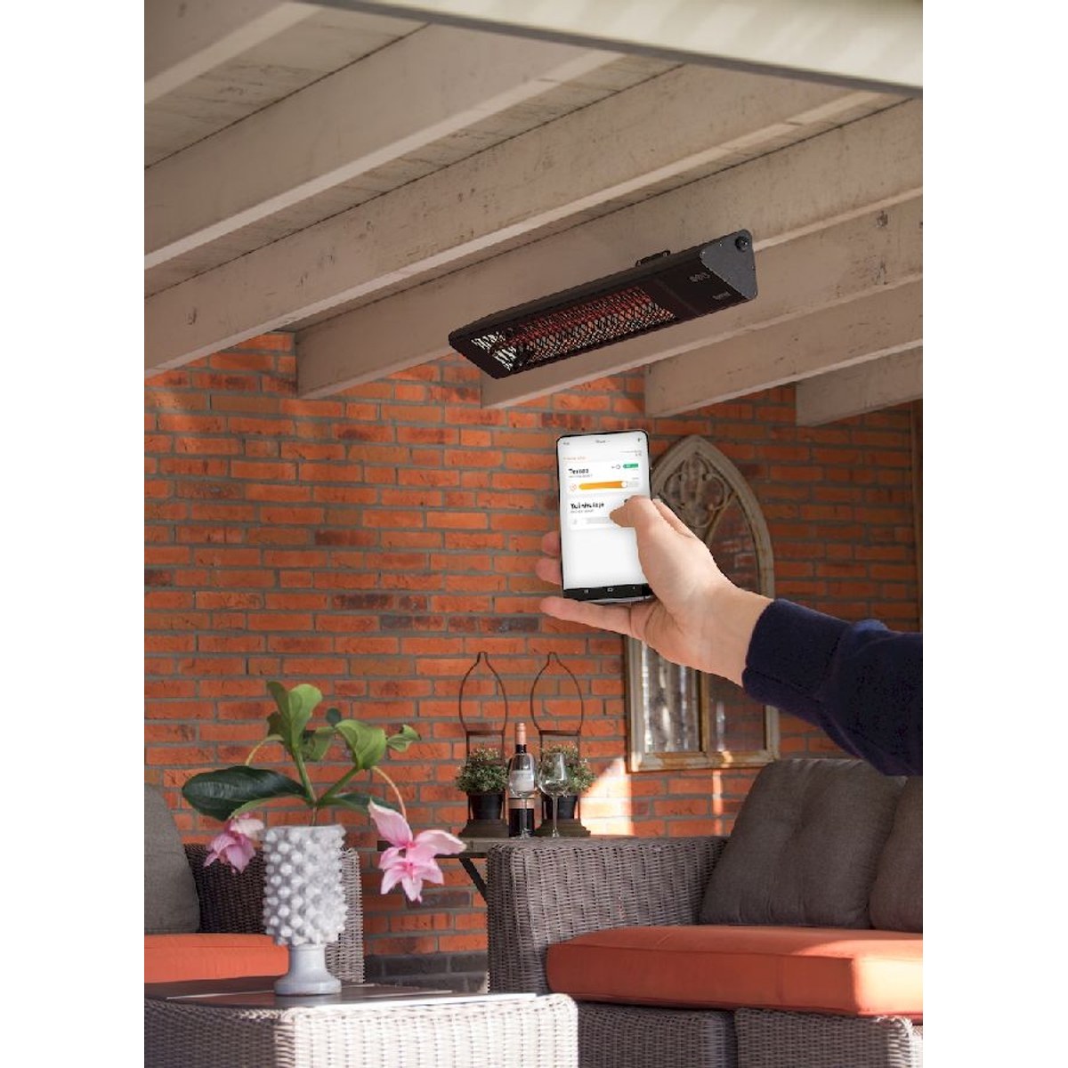Sunred Heater Triangle Dark Smart Wall 2500 Terrassenheizer